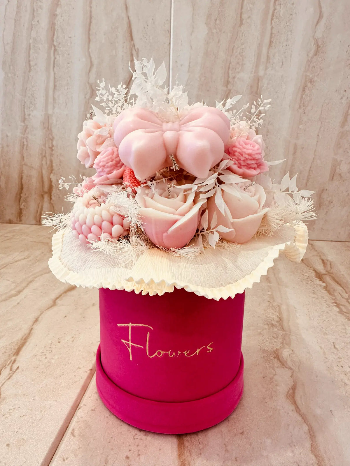 Różowy Flower Box w welurowym pudełku z kwiatów z wosku